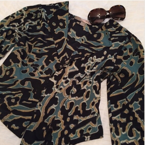 Fun & Flattering Cropped Jacket - Picture 2 of 3