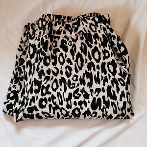 🌞Forever 21 Leopard Pants🌞