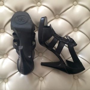 Black Leather Jessica Simpson High Heel Sandals