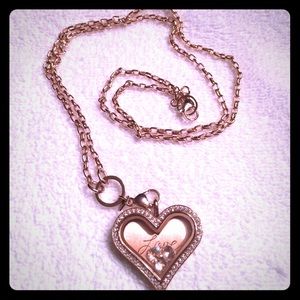 Origami owl Rose gold heart necklace .