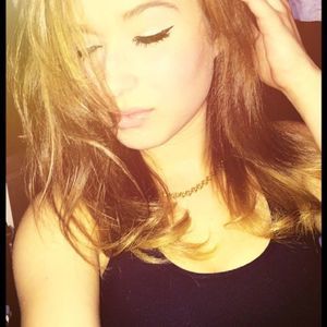 Meet your Posher, Alyssa