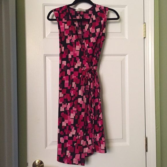 Pink square print wrap dress - Picture 1 of 2