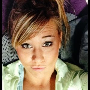 Meet your Posher, Natalie