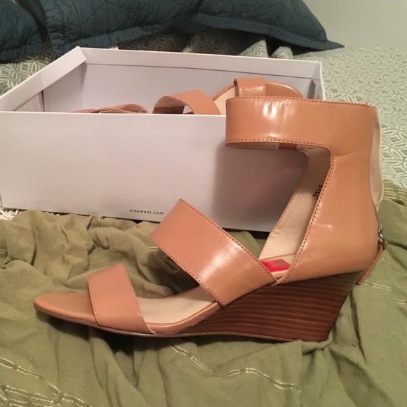 Nine West never worn sandals