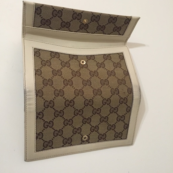 Authentic Gucci Wallet - Picture 4 of 4