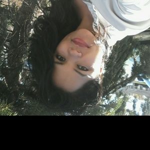 Meet your Posher, Ela