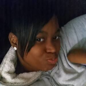 Meet your Posher, Monique