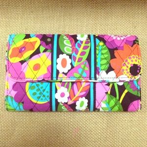 Vera Bradley trifold wallet in Va Va Bloom