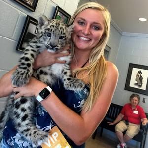 Meet your Posher, Caitlin