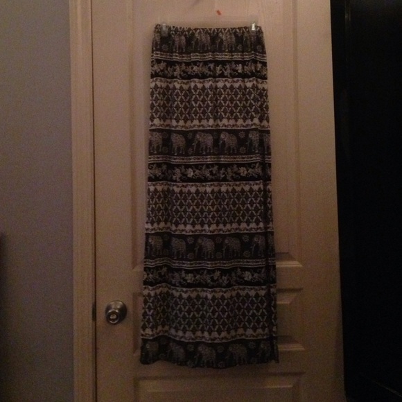 Elephant Balck & White Maxi Skirt