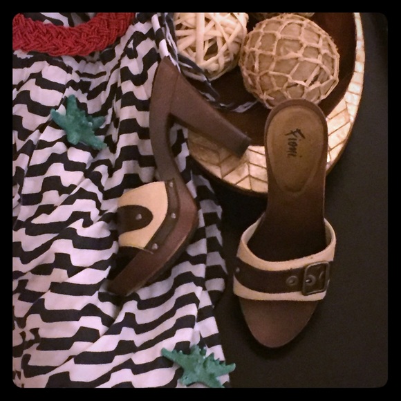 Clog Inspired Heels!🌴