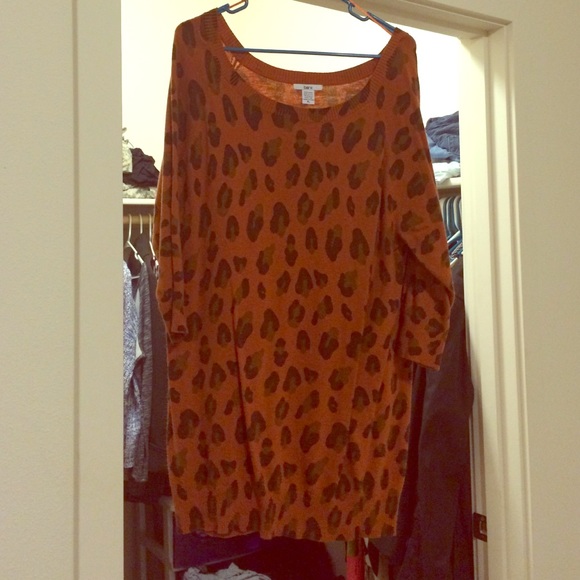 ORANGE CHEETAH PRINT OFF THE SHOULDER SWEATER