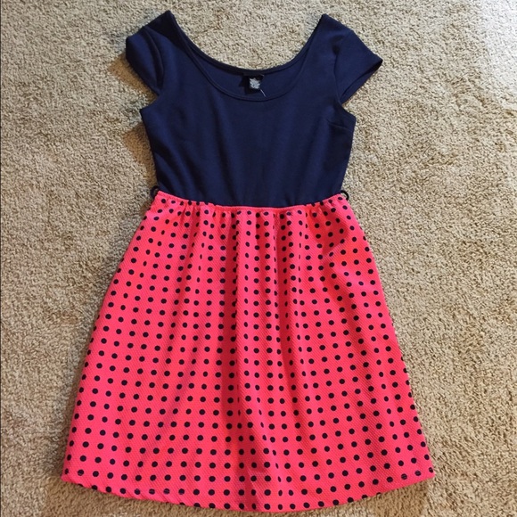 Cute Polkadot Dress🐞 - Picture 2 of 4