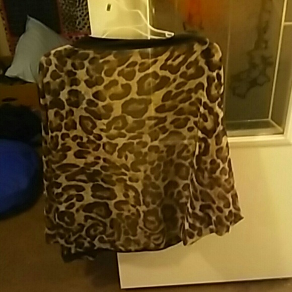 Cheetah pullover - Picture 2 of 2