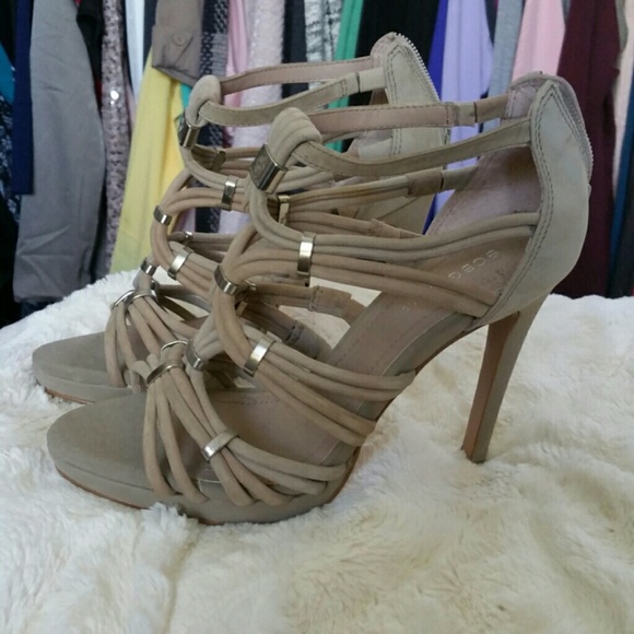 BCBG heels
