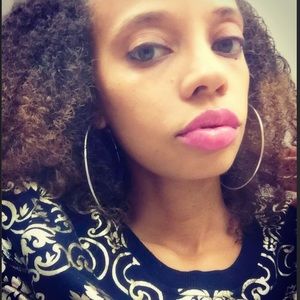 Meet your Posher, Gigi