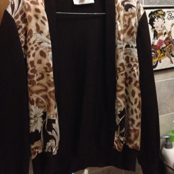 St. John sweater - Picture 2 of 4