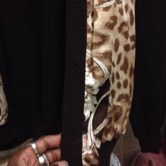 St. John sweater - Picture 3 of 4