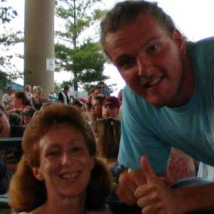 Meet your Posher, Mendie