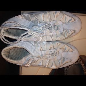 Nfinity cheer shoes