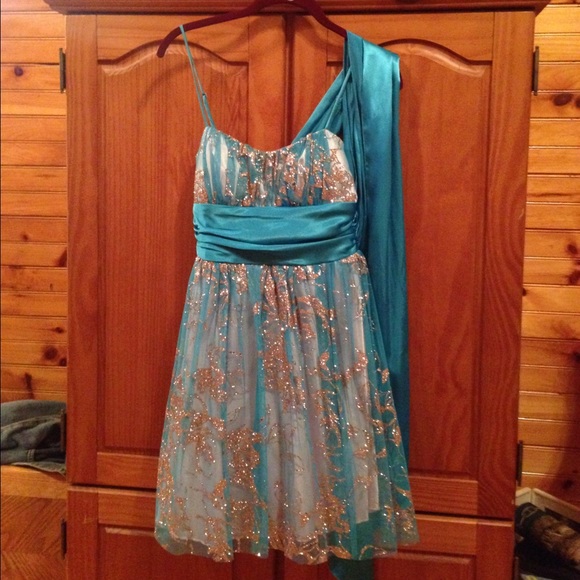 Stunning prom dress - Picture 1 of 4