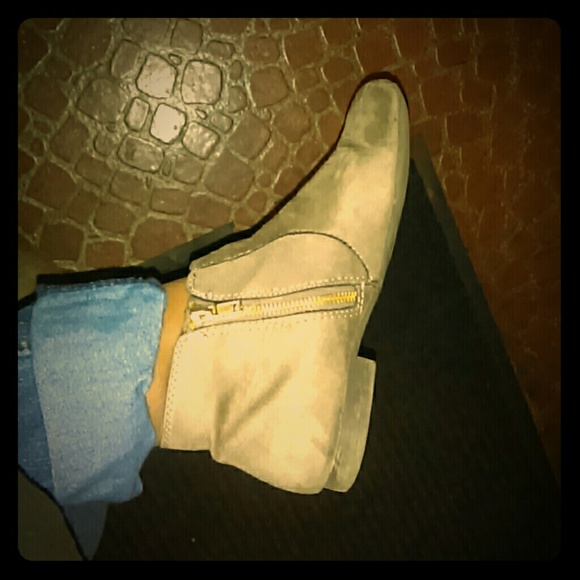 American eagle booties