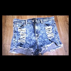 Cut-off Denim Short