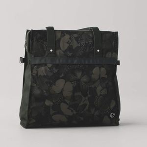 LULULEMON SO FLY BUTTERFLY BAG ARMY GREEN YOGA