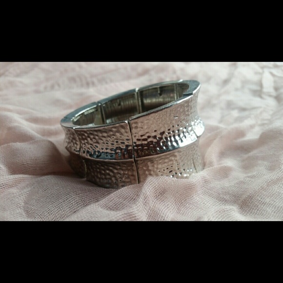 Chunky metal bracelet