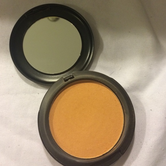 MAC Studio Fix Powder NC42