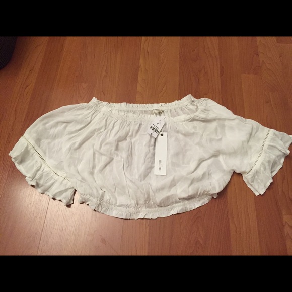 Never worn romantic Carmen top