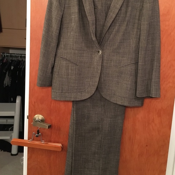 Brown tweed pant suit