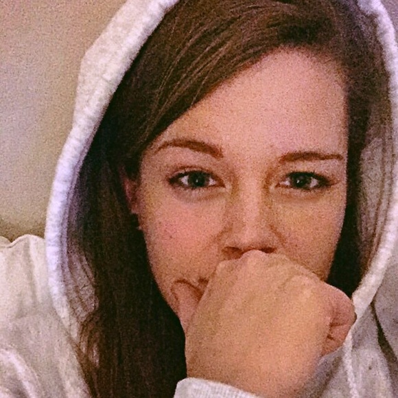 Meet your Posher, Emily - Picture 1 of 1