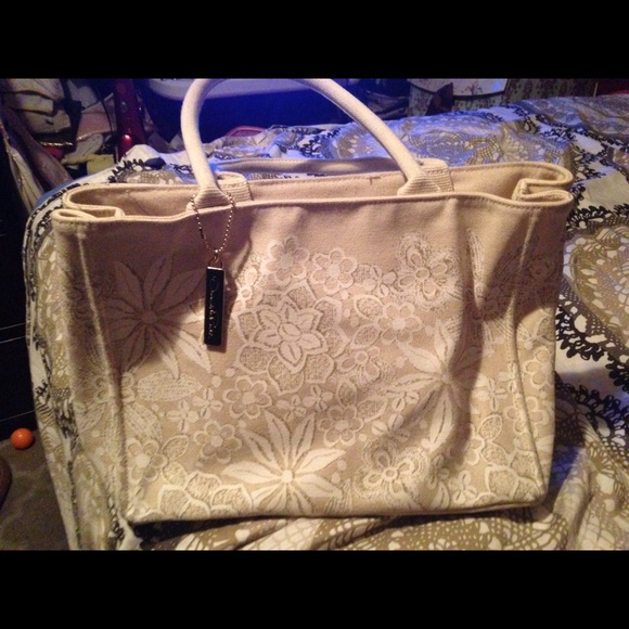 Oscar de la renta bag