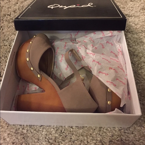 Gorgeous platforms - Picture 4 of 4