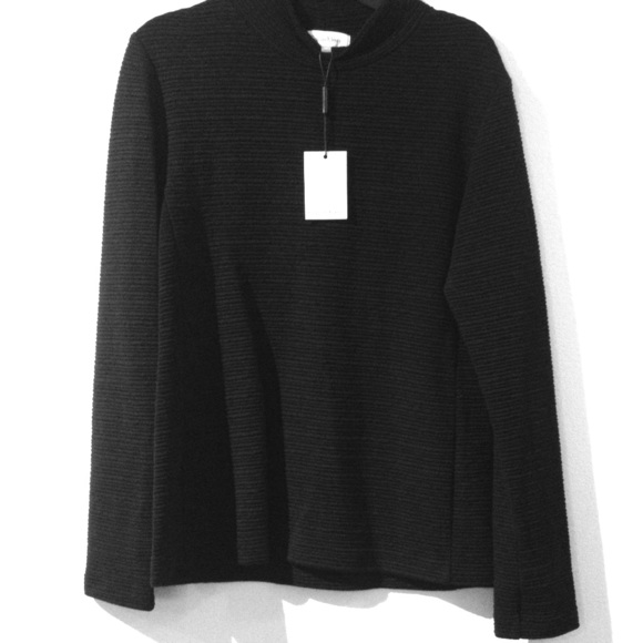 Horizontal Ribbed Long Sleeve Turtleneck
