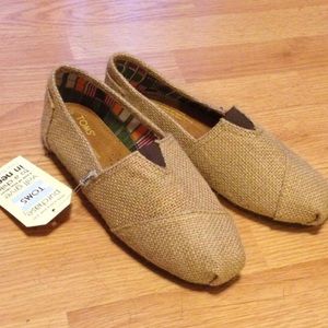 Burlap toms size 9