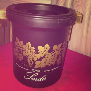 Champagne or wine cooler🍷