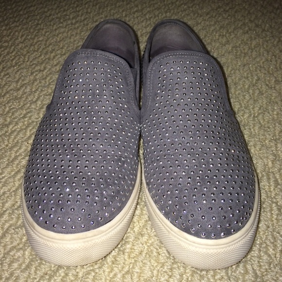Steve Madden slip on sneakers