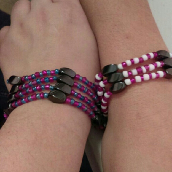 Magnetic bracelets - Picture 2 of 3
