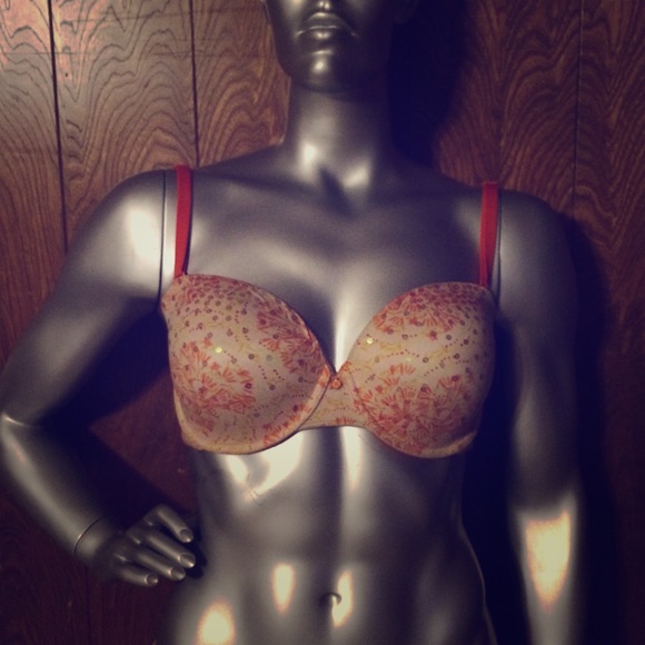 Victoria's Secret 34DD Balconette Bra