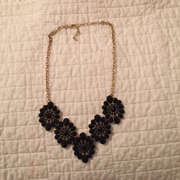 Black flower necklace