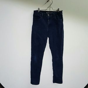 Levis Hi-Rise Skinny Jean
