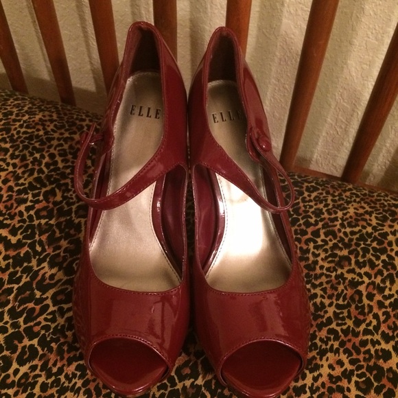 ELLE Red High Heels 👠