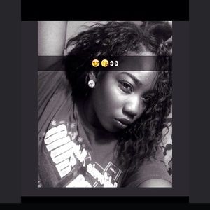 Meet your Posher, Lajuanae