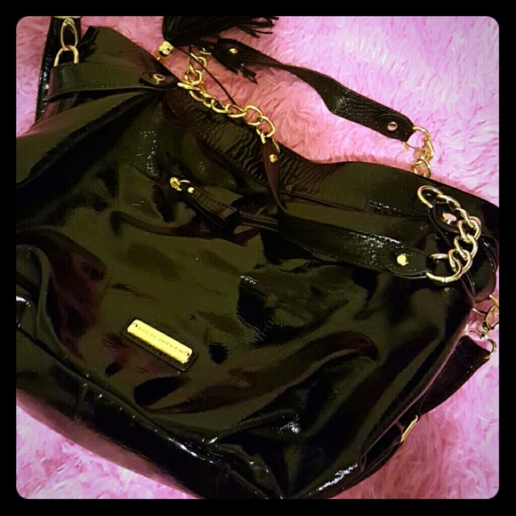 PATENT LEATHER STEVE MADDEN HANDBAG!