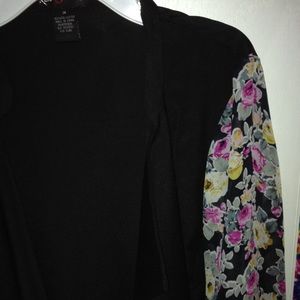 Floral sleeve blazer