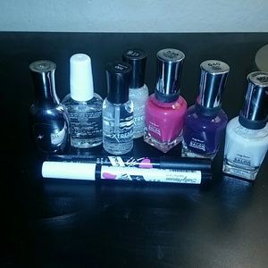 Sally Hansen Nail Polishes and Nail art pen