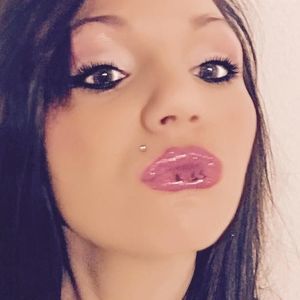 Meet your Posher, Leeannie