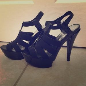 Jessica Simpson black heels
